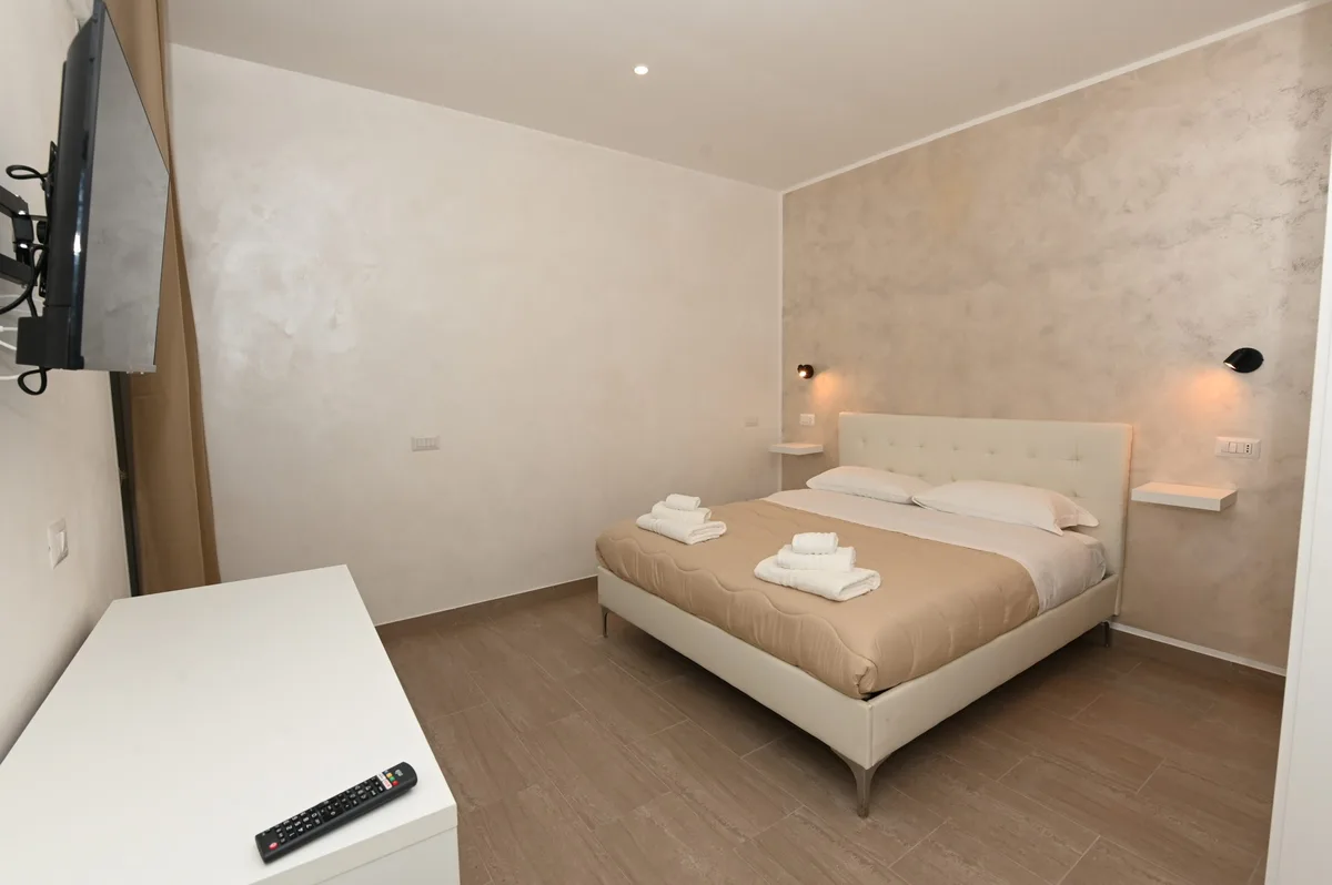 Accessible double bedroom at Ponente apartment